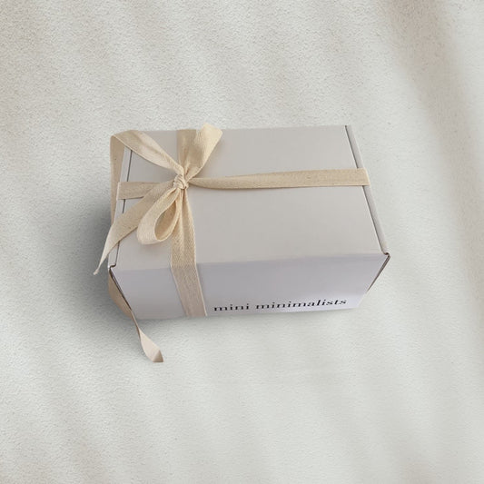 box: minimal box with cotton ribbon